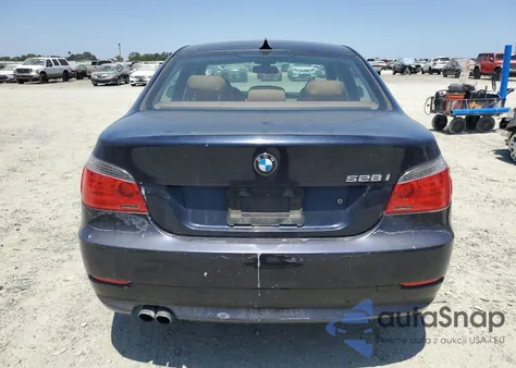 2008 BMW 528 I из США, поврежденный, VIN WBANU53548C112144